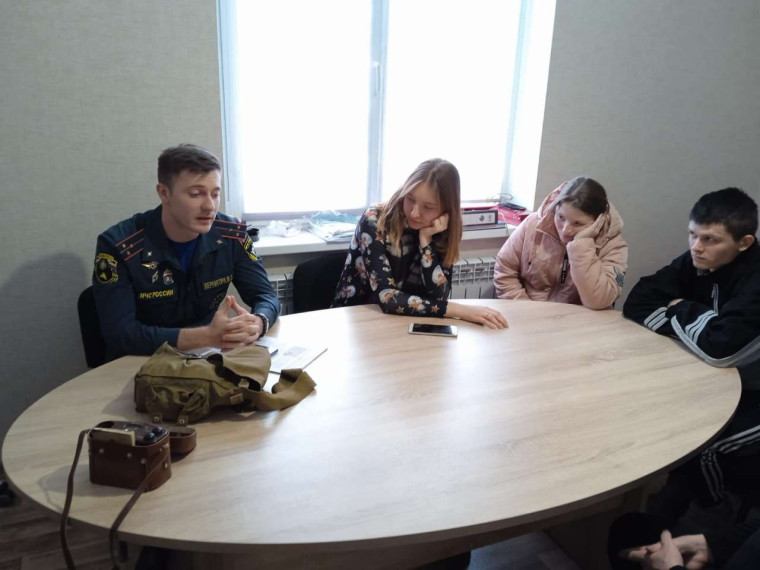 Для детей-сирот и детей, оставшихся без попечения родителей, провели мероприятие по обеспечению личной безопасности в современных условиях. Для детей-сирот и детей, оставшихся без попечения родителей, провели мероприятие по обеспечению личной безопасности в современных условиях.