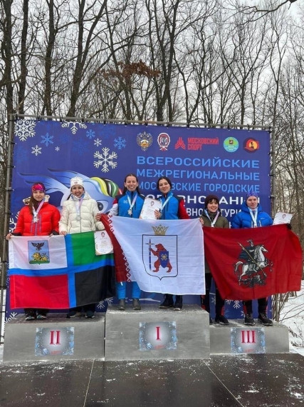Тавровские спортсменки завоевали серебро в соревнованиях по спортивному лыжному туризму.