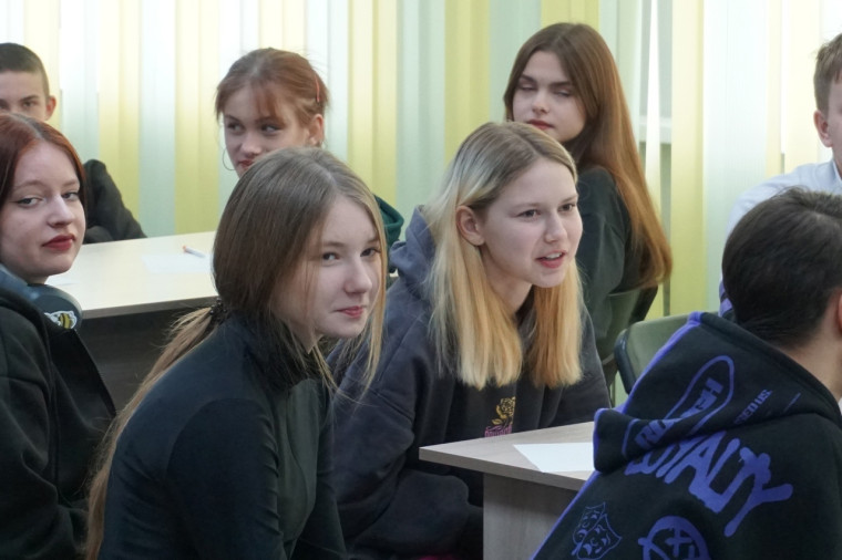 В Центре молодёжных инициатив Белгородского района состоялся ежегодный муниципальный этап областного чемпионата «Дебаты-2023. Юниор-лига». В Центре молодёжных инициатив Белгородского района состоялся ежегодный муниципальный этап областного чемпионата «Дебаты-2023. Юниор-лига».