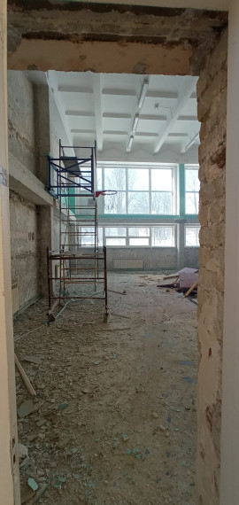 В Майской гимназии ведётся капитальный ремонт спортивного зала На него выделили свыше 12,6 млн рублей..