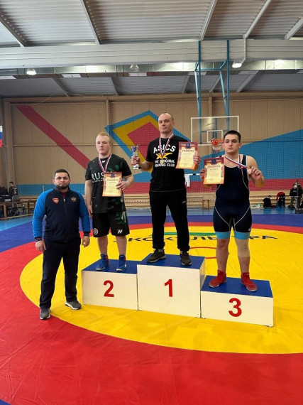 Спортсмены ДЮСШ Белгородского района заняли 5 призовых мест на открытом лично-командном турнире по спортивной борьбе. Спортсмены ДЮСШ Белгородского района заняли 5 призовых мест на открытом лично-командном турнире по спортивной борьбе.