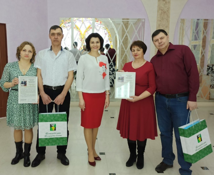 Две пары из села Пушкарное отметили юбилей супружеской жизни. Две пары из села Пушкарное отметили юбилей супружеской жизни.
