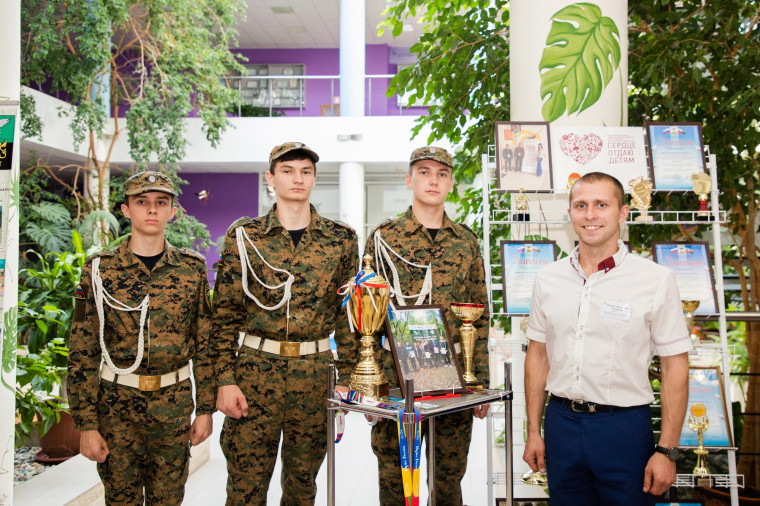 В рамках рубрики «Белгородский район в лицах» познакомим вас с Михаилом Визирякиным – руководителем военно-патриотического клуба «Сокол» и молодым специалистом Центра дополнительного образования «Успех».