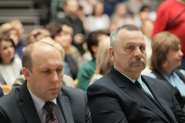 Педагог Тавровской СОШ Иван Остриков в числе победителей регионального конкурса «Учитель будущего». Педагог Тавровской СОШ Иван Остриков в числе победителей регионального конкурса «Учитель будущего».