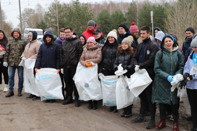 В Белгородском районе продолжается масштабная весенняя уборка территории. В Белгородском районе продолжается масштабная весенняя уборка территории.
