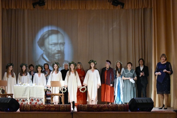 В Белгородском районе отметили 200-летие со дня рождения классика Александра Островского. В Белгородском районе отметили 200-летие со дня рождения классика Александра Островского.