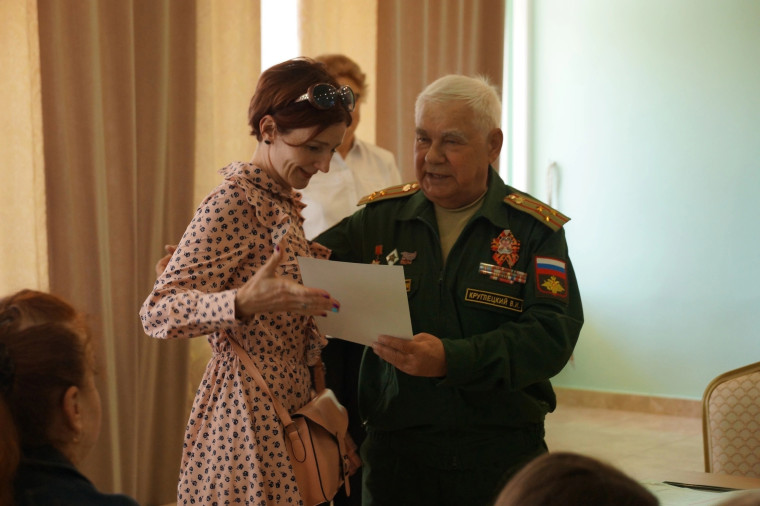 Ученики Майской гимназии поучаствовали во «Встрече трёх поколений или уроке мужества». Ученики Майской гимназии поучаствовали во «Встрече трёх поколений или уроке мужества».