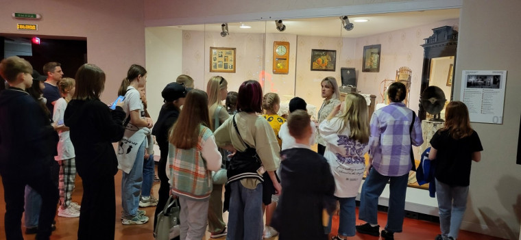 Школьники Белгородского района продолжают путешествовать по региону. Школьники Белгородского района продолжают путешествовать по региону.