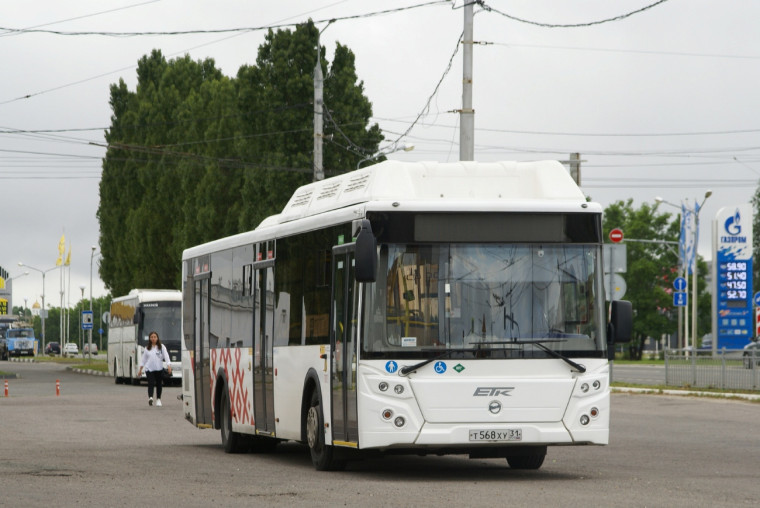 Ещё в одном автобусе, следующем по Белгородскому району, заработала система оплаты проезда «вход/вход».