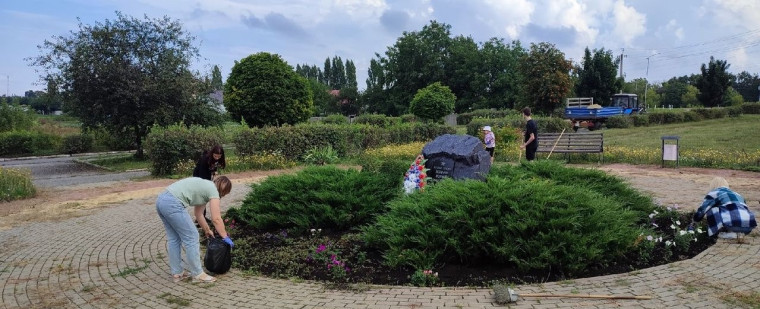 В Яснозоренском поселении продолжает свою деятельность военно-патриотический клуб «Шаг навстречу!». В Яснозоренском поселении продолжает свою деятельность военно-патриотический клуб «Шаг навстречу!».