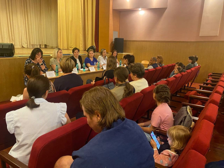 Многодетные семьи Белгородского района активно участвуют в проекте «Традициям быть!». Многодетные семьи Белгородского района активно участвуют в проекте «Традициям быть!».