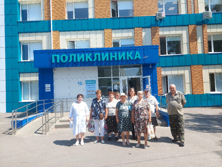 Пожилые жители Белгородского района пользуются услугами по доставке в медицинские учреждения.