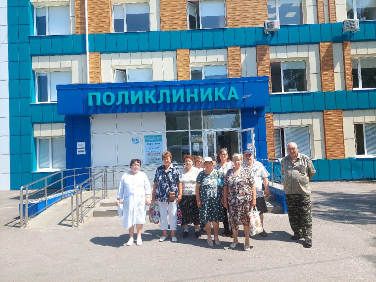 Пожилые жители Белгородского района пользуются услугами по доставке в медицинские учреждения. Пожилые жители Белгородского района пользуются услугами по доставке в медицинские учреждения.