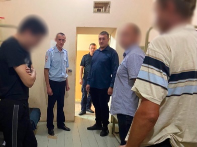 Представитель Общественного совета при ОМВД России по Белгородскому району посетил с проверкой изолятор временного содержания. Представитель Общественного совета при ОМВД России по Белгородскому району посетил с проверкой изолятор временного содержания.