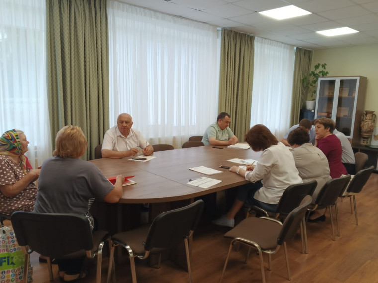 Продолжается ежедневная работа с жителями Белгородского района, вынужденно покинувшими свои дома из-за обстрелов. Продолжается ежедневная работа с жителями Белгородского района, вынужденно покинувшими свои дома из-за обстрелов.