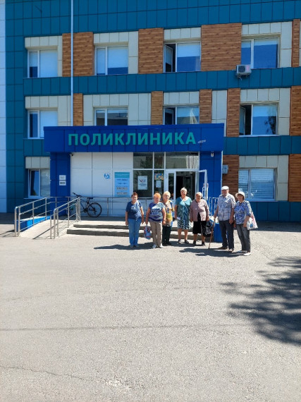 Жители села Никольское воспользовались услугой доставки в медицинское учреждение. Жители села Никольское воспользовались услугой доставки в медицинское учреждение.