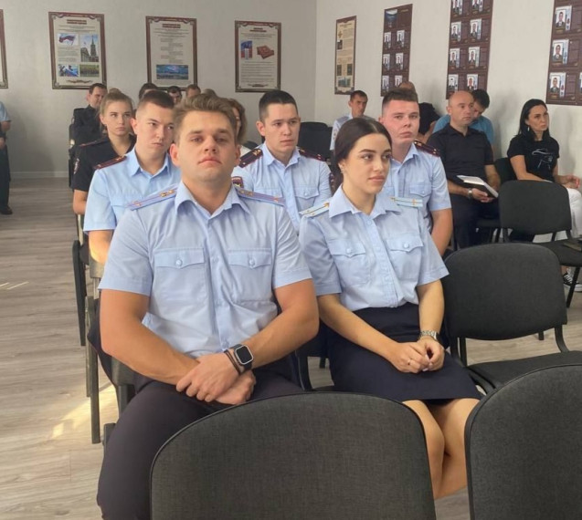 В ОМВД России по Белгородскому району состоялась торжественная встреча выпускников Белгородского юридического института МВД России имени И.Д. Путилина. В ОМВД России по Белгородскому району состоялась торжественная встреча выпускников Белгородского юридического института МВД России имени И.Д. Путилина.