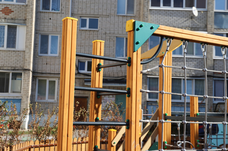 В Разумном, на улице Филиппова, 12, построили современную площадку для детских игр и занятий спортом. В Разумном, на улице Филиппова, 12, построили современную площадку для детских игр и занятий спортом.