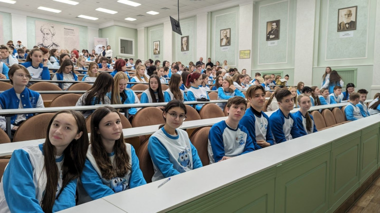Юные медики Белгородского района поучаствовали во II региональном чемпионате по профессиональным пробам «ПРОФмед». Юные медики Белгородского района поучаствовали во II региональном чемпионате по профессиональным пробам «ПРОФмед».
