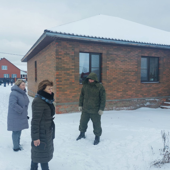 В Белгородском районе восстанавливают домовладения, повреждённые в результате обстрелов ВСУ. В Белгородском районе восстанавливают домовладения, повреждённые в результате обстрелов ВСУ.