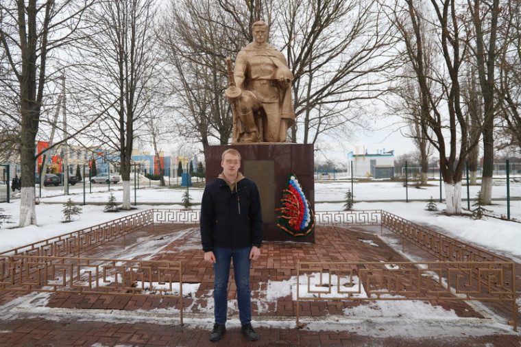 Продолжаем наш цикл публикаций о жителях Белгородского района, которые принимают участие в специальной военной операции. Продолжаем наш цикл публикаций о жителях Белгородского района, которые принимают участие в специальной военной операции.
