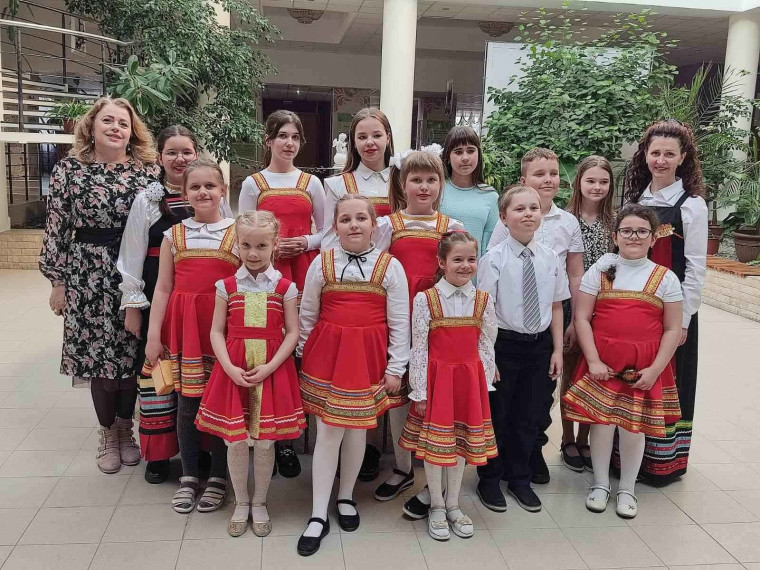 В рамках рубрики «Творческие коллективы Белгородского района» познакомим вас с фольклорным ансамблем «Задоринка». В рамках рубрики «Творческие коллективы Белгородского района» познакомим вас с фольклорным ансамблем «Задоринка».