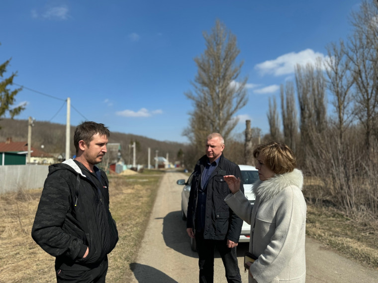 Анна Куташова продолжает рабочие выезды в поселения Белгородского района.