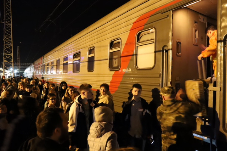 Школьники Белгородского района продолжают отправляться в оздоровительные лагеря других регионов России. Школьники Белгородского района продолжают отправляться в оздоровительные лагеря других регионов России.