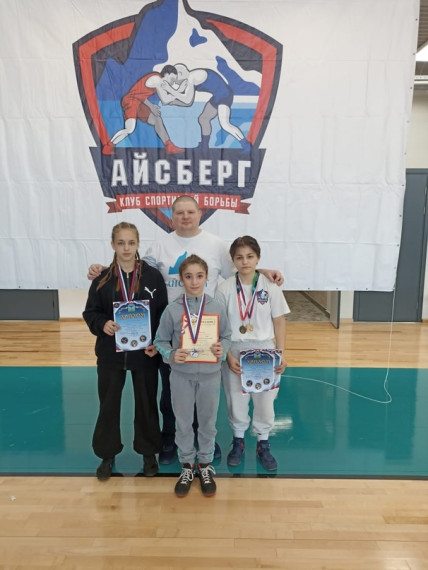 Спортсмены Белгородского района привезли домой медали с межрегионального турнира по вольной борьбе «Спорт против наркотиков». Спортсмены Белгородского района привезли домой медали с межрегионального турнира по вольной борьбе «Спорт против наркотиков».