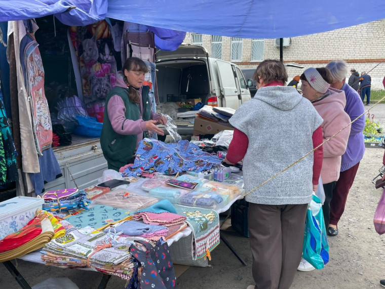 В Белгородском районе продолжают проходить еженедельные ярмарки выходного дня. В Белгородском районе продолжают проходить еженедельные ярмарки выходного дня.