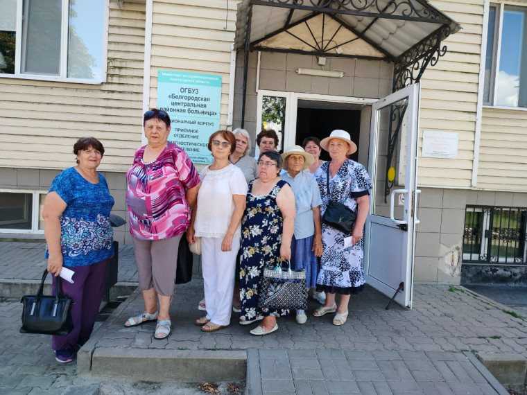 Пенсионеры Белгородского района продолжают пользоваться услугой подвоза в медицинские учреждения. Пенсионеры Белгородского района продолжают пользоваться услугой подвоза в медицинские учреждения.
