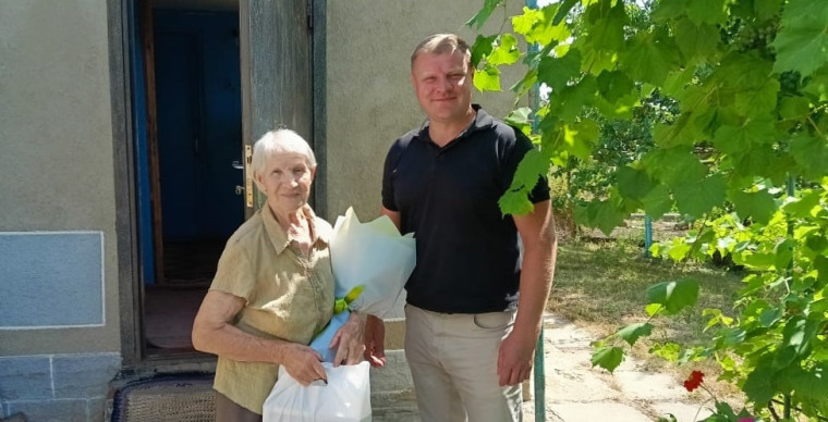 Валентина Максимовна Суворова отметила свой 90-й день рождения. Валентина Максимовна Суворова отметила свой 90-й день рождения.