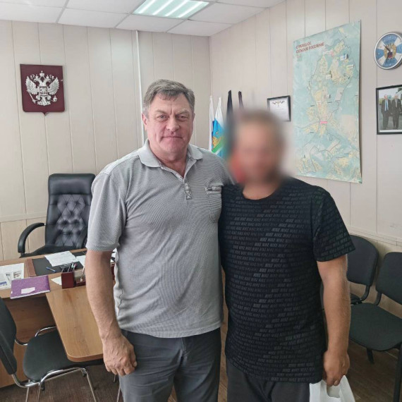 Семь жителей Белгородского района заключили контракт с Министерством обороны РФ и пополнили ряды военнослужащих. Семь жителей Белгородского района заключили контракт с Министерством обороны РФ и пополнили ряды военнослужащих.