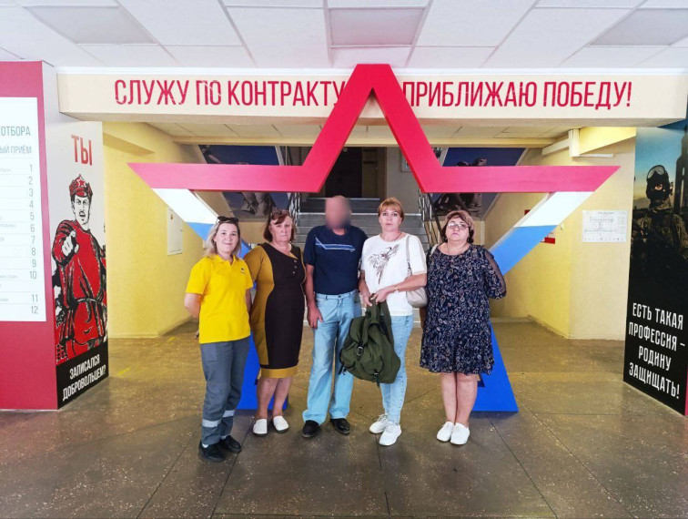 Ещё пять наших земляков приняли мужественное решение защищать Родину. Ещё пять наших земляков приняли мужественное решение защищать Родину.