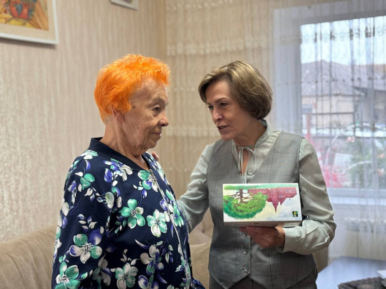 Жительница Пушкарного отпраздновала свой 90-й день рождения. Жительница Пушкарного отпраздновала свой 90-й день рождения.