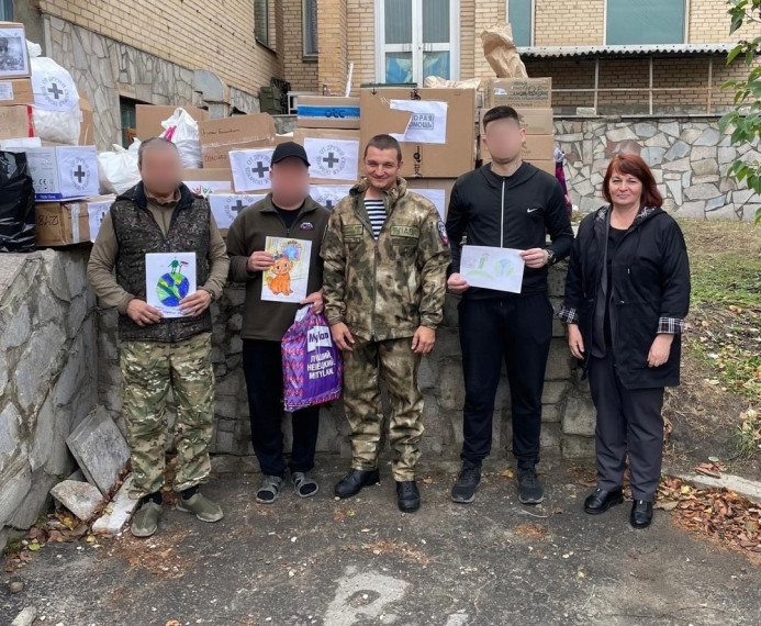 Главы администраций поселений Белгородского района навестили военнослужащих, находящихся на лечении в госпитале. Главы администраций поселений Белгородского района навестили военнослужащих, находящихся на лечении в госпитале.
