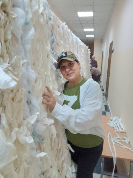 Жительница Бессоновки Ирина Летова основала цех по производству маскировочных сетей для наших защитников. Жительница Бессоновки Ирина Летова основала цех по производству маскировочных сетей для наших защитников.