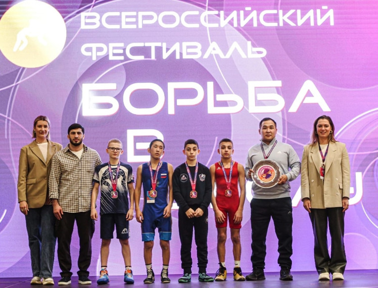 Воспитанник детско-юношеской школы стал бронзовым призёром Всероссийского фестиваля «Борьба в школу». Воспитанник детско-юношеской школы стал бронзовым призёром Всероссийского фестиваля «Борьба в школу».