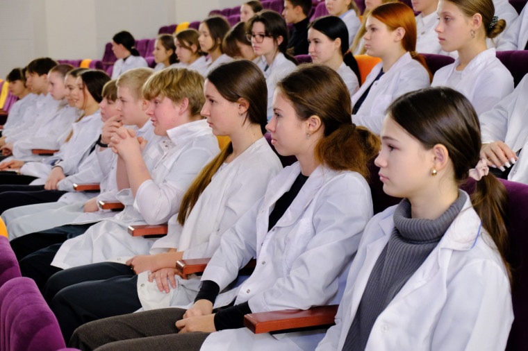 Учащиеся медицинских классов Белгородского района поучаствовали в тематических уроках по вопросам репродуктивного здоровья. Учащиеся медицинских классов Белгородского района поучаствовали в тематических уроках по вопросам репродуктивного здоровья.