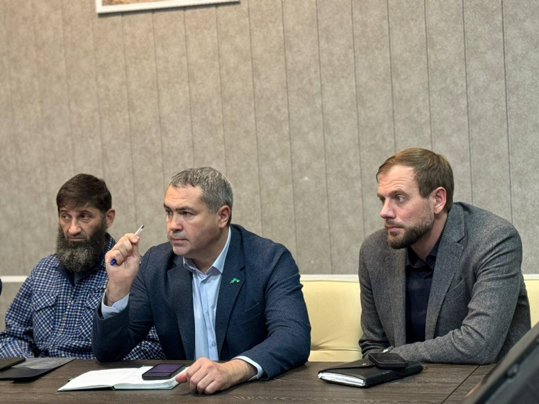Продолжаются встречи с жителями муниципалитета. Продолжаются встречи с жителями муниципалитета.