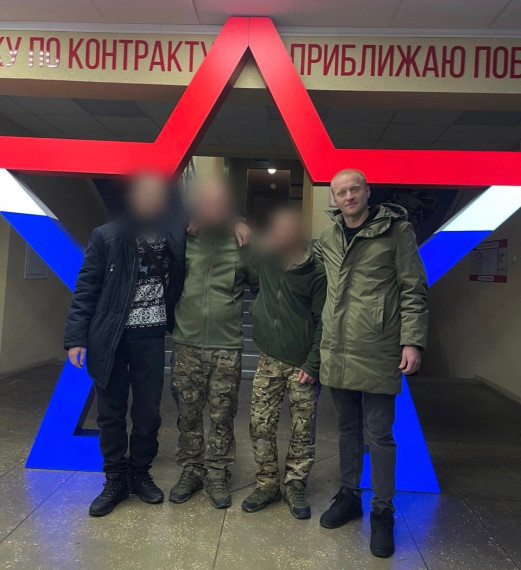 За неделю контракт с Министерством обороны России подписали 13 жителей Белгородского района. За неделю контракт с Министерством обороны России подписали 13 жителей Белгородского района.