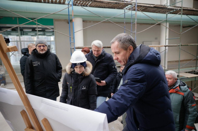 Вячеслав Гладков и Татьяна Круглякова посетили две строящиеся школы в нашем районе. Вячеслав Гладков и Татьяна Круглякова посетили две строящиеся школы в нашем районе.