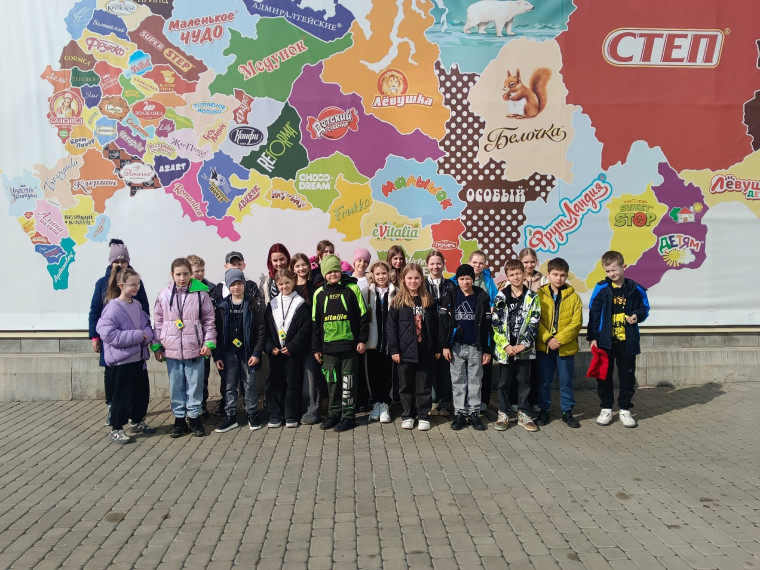 Ученики Новосадовской СОШ «Территория Успеха» посетили кондитерскую фабрику «Славянка».