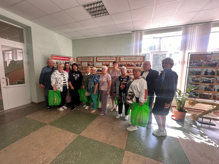 Жители сразу трёх поселений Белгородского района отправились на экскурсию в рамках проекта «К соседям в гости» — «У себя в гостях».