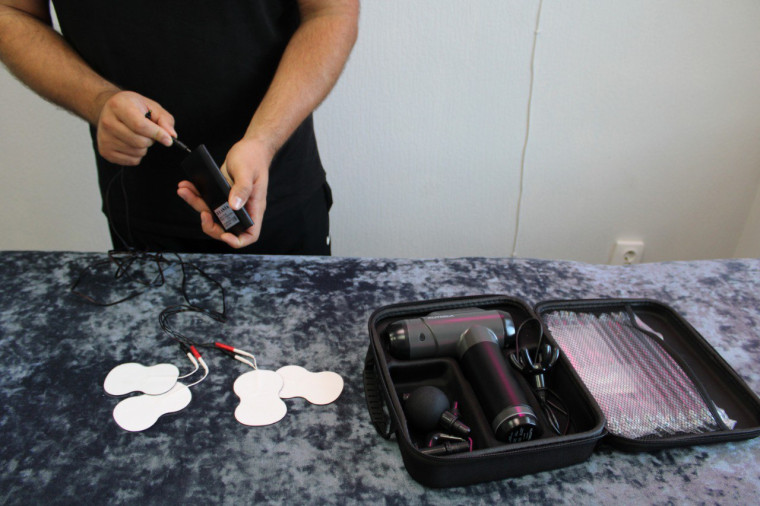 Житель посёлка Разумное заключил соцконтракт и смог открыть массажный кабинет.