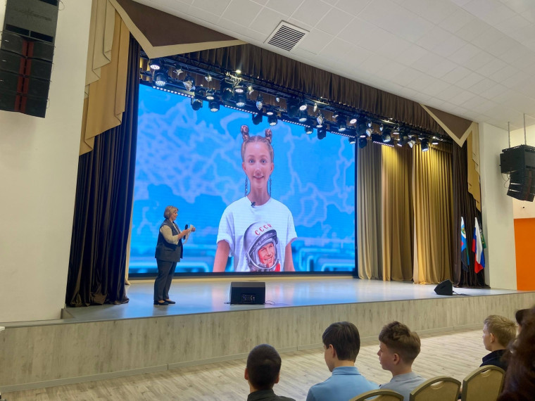 В Тавровской школе «Формула Успеха» провели занятия в рамках программы «Разговоры о важном».