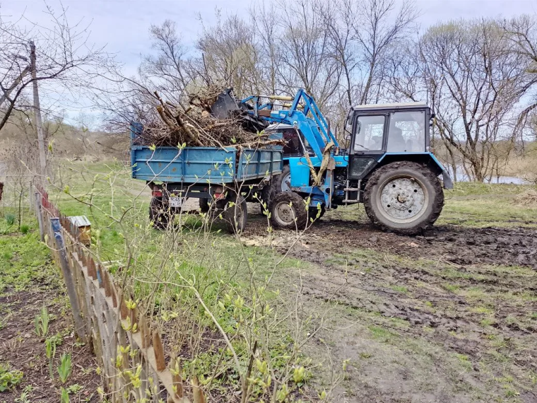 Продолжается работа по благоустройству нашего округа.