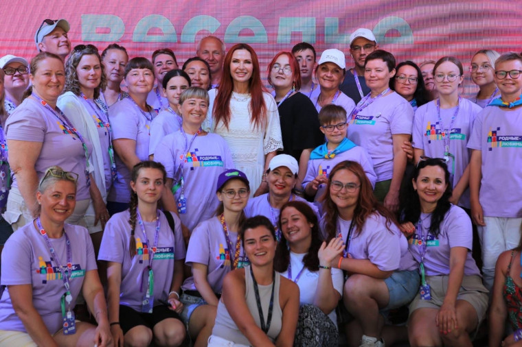 Семья Литошенко из села Беловское стали участниками фестиваля «Таврида-АРТ 2022» в Крыму.