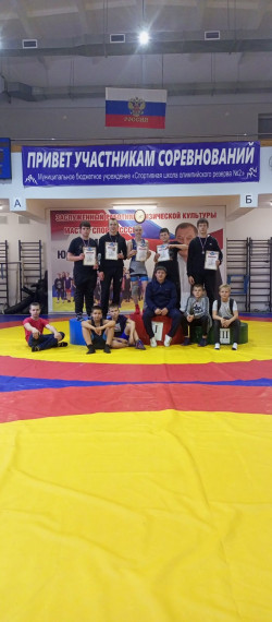 Спортсмены Белгородского района приняли участие в открытых соревнованиях по вольной борьбе.