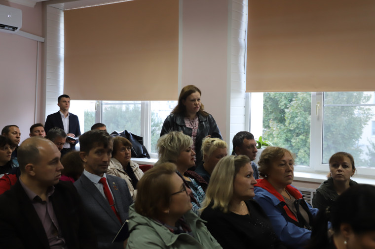 В Разумном состоялись общественные слушания для обсуждения новой маршрутной сети.